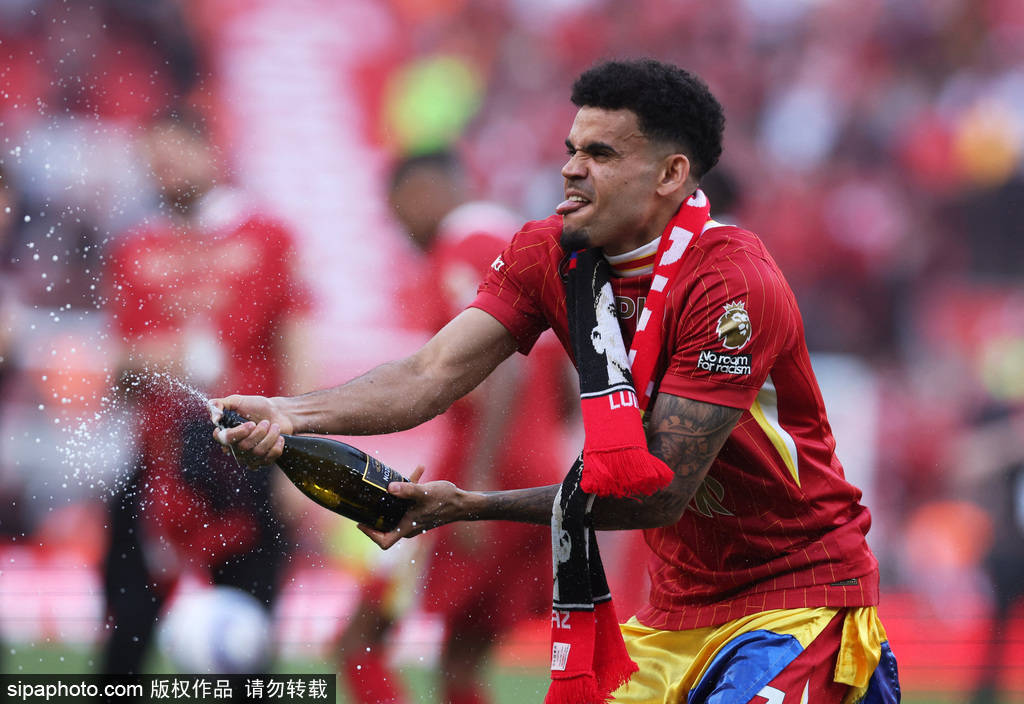 曝迪亚斯会向利物浦提出离队转投巴萨 无注册附加条款